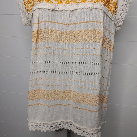 BOHO Embroidered Crochet Top M - Picture 3 of 11